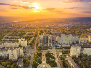 Chisinau, Moldova 'daki Afgan parkı manzarası. Hava görünümü