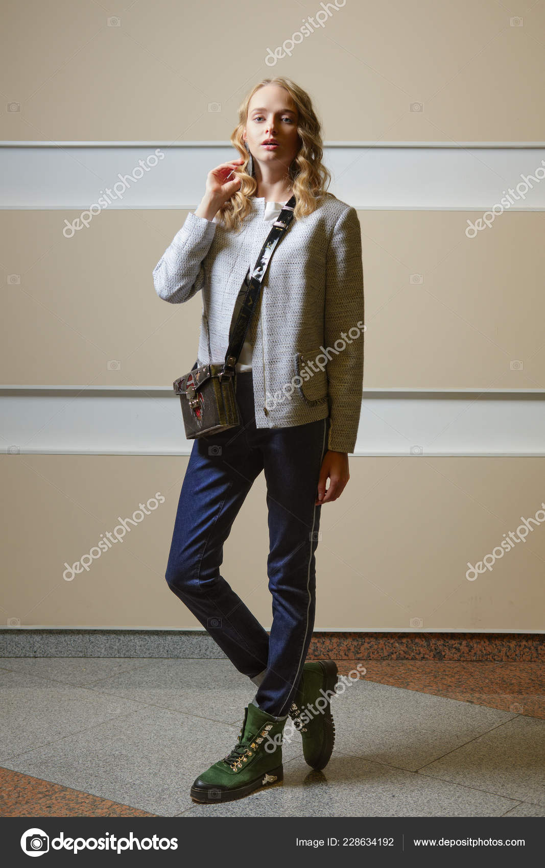 girl blazer with jeans