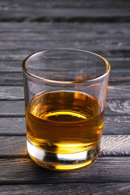 Kendi kendine yapılan biber kaçak içki bardak 