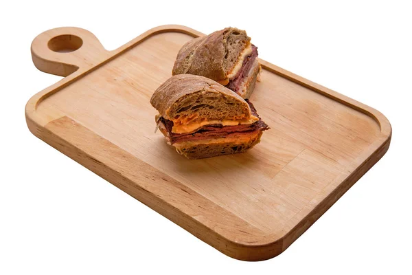 Sandwich mit Rindfleisch und Käse — Stockfoto