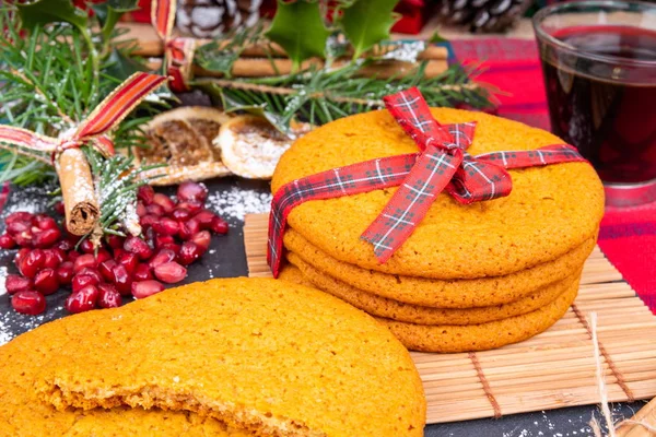 Biscoitos Natal Presentes Biscoitos Natal Com Uma Panela Café Cercado — Fotografia de Stock