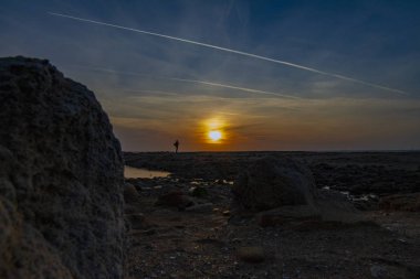 Bize şafak verir boyalar