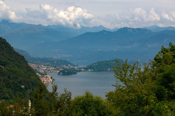 Blick Von Den Bergen Oberhalb Von Argegno Auf Die Insel — Stockfoto