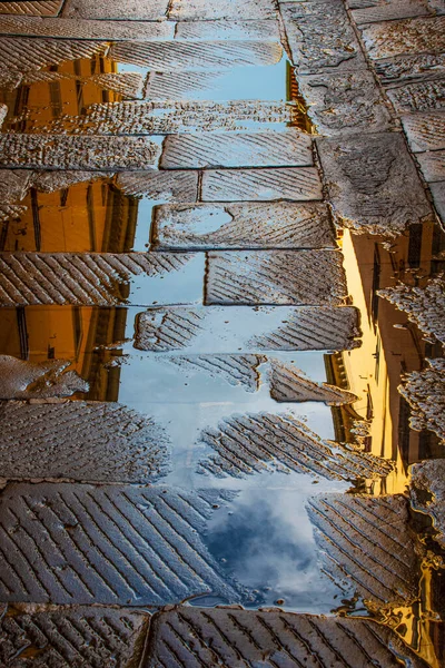 Reflections Buildings Puddle Water Historic Center Italian City Summer Storm — Stock Photo, Image