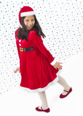 Noel Anne rolünde küçük bir kız.