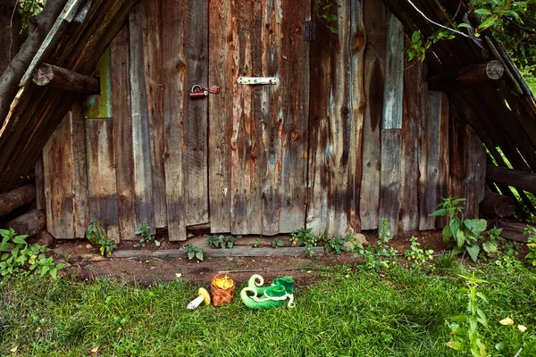 Entrada a la vivienda de una criatura de bosque de hadas, elfo o dwar —  Fotos de Stock