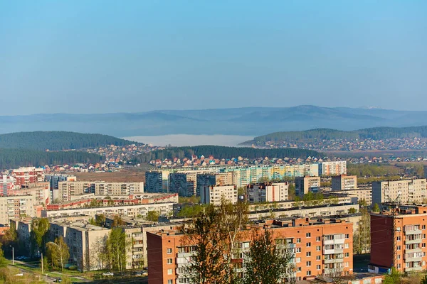 Miass, Rusya 'nın kuzeyindeki yerleşim biriminde. Şeye...