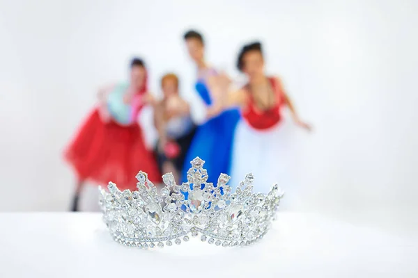 Contestants Miss Queen Beauty Pageant Fight Precious Diamond Crown — Stock Photo, Image