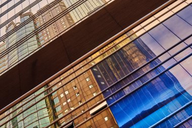 iş binasının pencereleri.