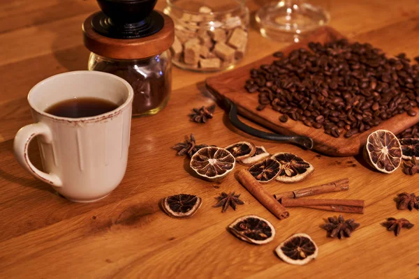 Kopje Koffie Ingrediënten Houten Achtergrond — Stockfoto