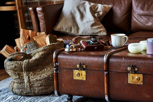 Beeld Van Retro Camera Variëren Van Decoratie Houten Tafel Achtergrond — Stockfoto