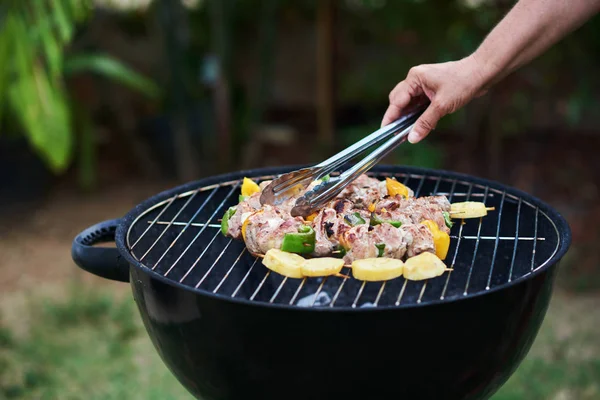 Man Hand Barbecue Meat Pepper — Stock Photo, Image