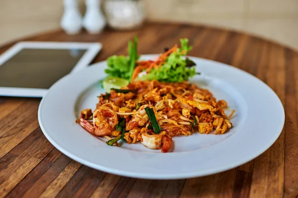 Fideos Asiáticos Chinos Con Fideos Verduras Pollo — Foto de Stock