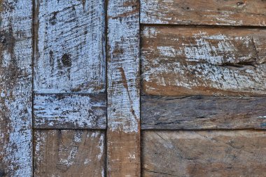 Yüzeyi zamanla aşınmış. Eski kereste doku ve arka plan kırık. Arka plan boş şablon. Ahşap, doğal sıfırdan doku yıpranmış. Doğal arka planı olarak kullanma. Eski ahır Ahşap dokusu.