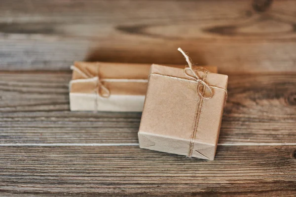 Cajas Papel Artesanal Papel Ecológico Sobre Mesa Madera Parcelas Regalos — Foto de Stock