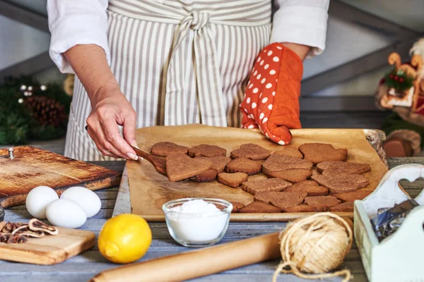 Woman Hands Holding Baking Tray Holiday Cookie — Stock Photo, Image