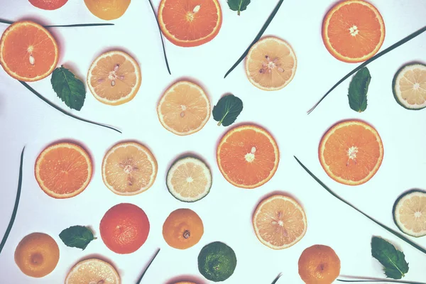Frukt Bakgrunden Gjort Gjorda Skivor Citrusfrukter Apelsin Citron Lime Och — Stockfoto