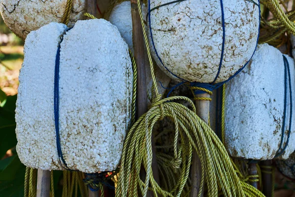 Pesca Flutua Pendurado Uma Parede Livre Branco Flutuadores Plástico Espuma — Fotografia de Stock