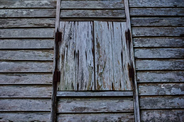 Stará Dřevěná Stěna Uzavřeným Systémem Windows Šedé Dřevo Textury Pozadí — Stock fotografie