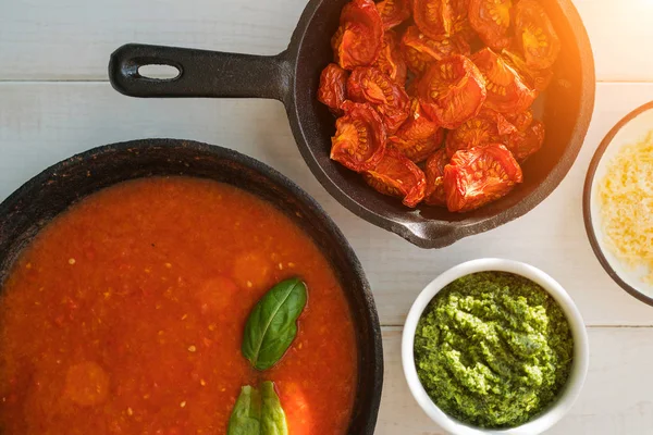 Traditional Italian Cooking Tomato Sauce Ingredients Tomato Olive Oil Pesto — Stock Photo, Image
