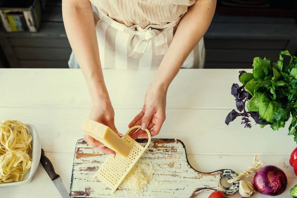 Vue Dessus Femme Cuisine Des Aliments Sains Les Mains Dans — Photo