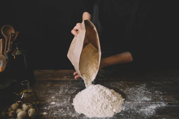 Concepto Comida Cocina Horneado Haciendo Masa Por Las Manos Femeninas — Foto de Stock