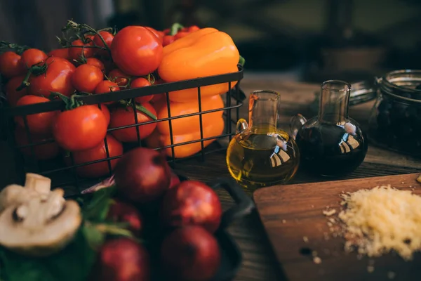 Итальянская Кухня Ингредиенты Темном Деревенском Фоне Здоровое Вегетарианское Питание Приготовление — стоковое фото
