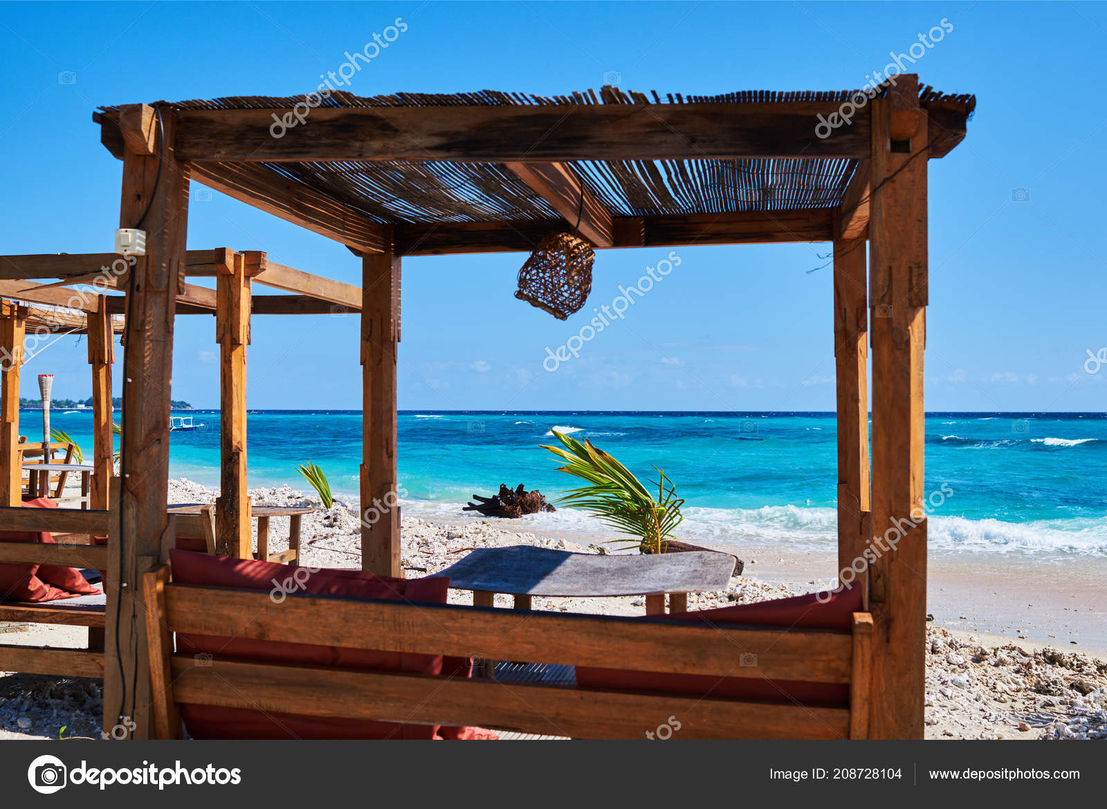 beach lounge bed