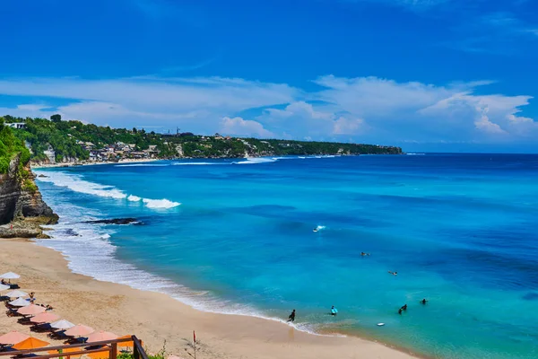 梦幻海滩南库塔 热带海滩海岛印度尼西亚 巴厘岛 海景与波浪在美丽的隐藏白色沙滩 海海滩自然 旅游度假理念 — 图库照片
