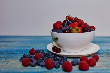 Sınıflar şef yemek berry tatlı yemek ve güzel hizmet etmek ne kadar kolay olduğunu gösterdi