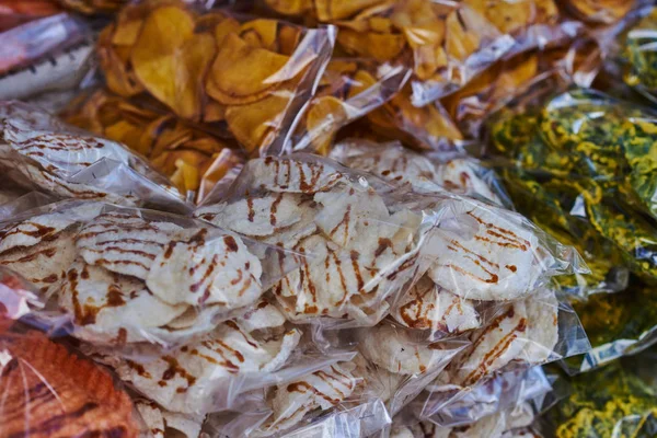 Tradycyjne Azjatyckie Suszone Spożywczych Przeznaczonych Sprzedaż Lokalnym Rynku Mokre Ryb — Zdjęcie stockowe
