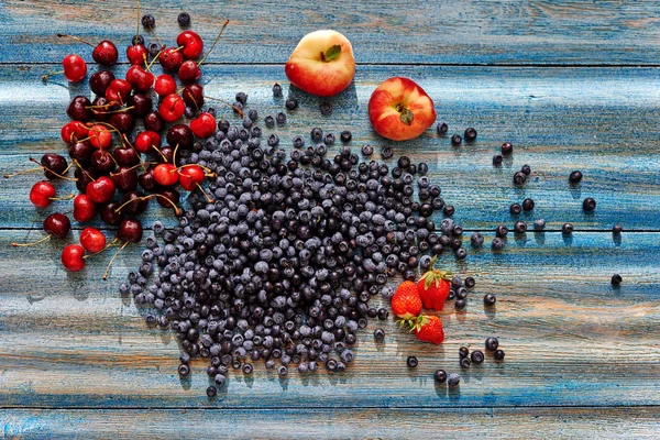 Una Mesa Madera Encuentran Frutas Bayas Diapositiva Azul Vintage Arándanos — Foto de Stock