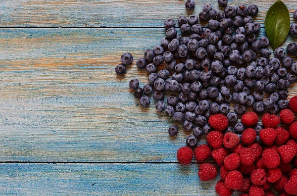 Raspberry Blueberry Wooden Background — Stock Photo, Image