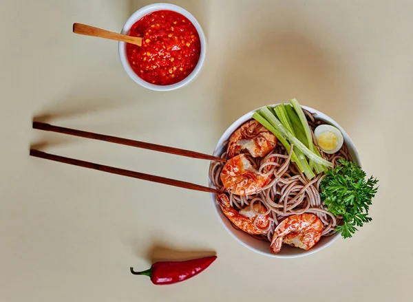 Comida Tradicional Japonesa Fideos Con Gambas Mesa Cocina Mariscos Trigo — Foto de Stock