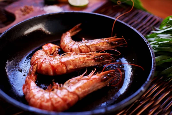 Cozinha Elegante Restaurante Caro Frutos Mar Servido Invulgarmente Camarões — Fotografia de Stock