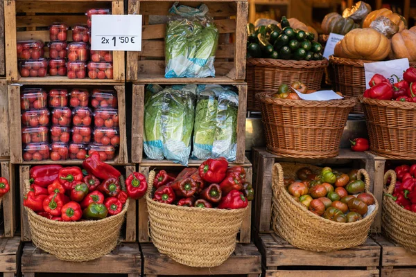 Értékesítése Friss Zöldség Szezonális Mezőgazdasági Termékek Zöldség Egészséges Életmódhoz Sok — Stock Fotó