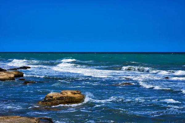 Літній Ландшафт Скелястий Берегової Лінії Cove Скелі Розділений Вид Над — стокове фото