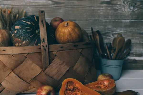 Colored Fall Vegetables Vintage Boards Autumn Decorations Vintage Wicker Basket — Stock Photo, Image