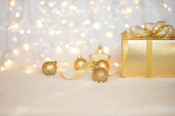Рождественский Фон Праздничным Оформлением Рождеством Новым Годом Золотые Подарочные Ботинки — стоковое фото
