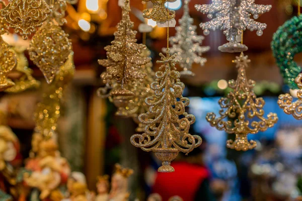 Juldekorationer Visas Till Salu Julmarknad München Tyskland Dekoration Produkter Hängande — Stockfoto