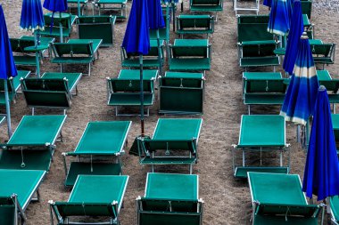 Deniz ve lüks plaj Fantastik yaz görünümü. Akdeniz'in muhteşem sahne, Liguria, La Spezia eyaleti, İtalya, Avrupa. Seyahat konsepti arka planı.