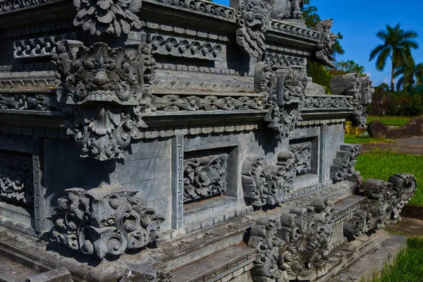 Piękny Widok Rzeźby Starożytnej Świątyni Wyspie Bali Balijski Świątyni Hinduskiej — Zdjęcie stockowe