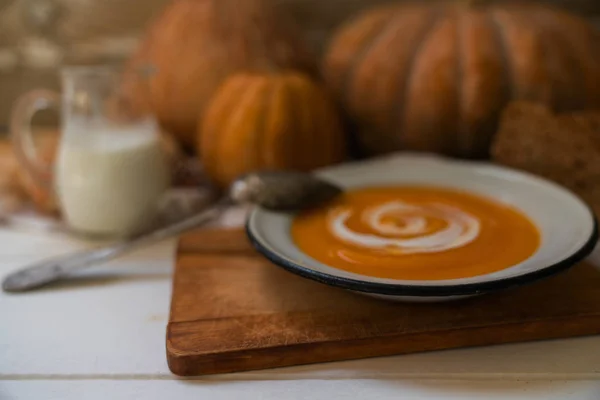 Homemade Autumn Butternut Squash Soup Bread Roasted Pumpkin Carrot Soup — Stock Photo, Image