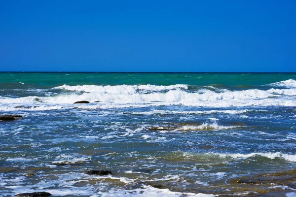 Скелястий Берегової Лінії Cove Скеля Під Водою Розділений Вид Над — стокове фото