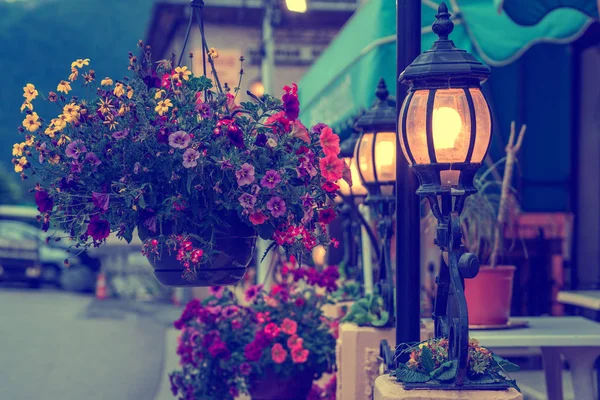 Vista Calle Del Casco Antiguo Europa Con Hermosa Luz Nocturna — Foto de Stock