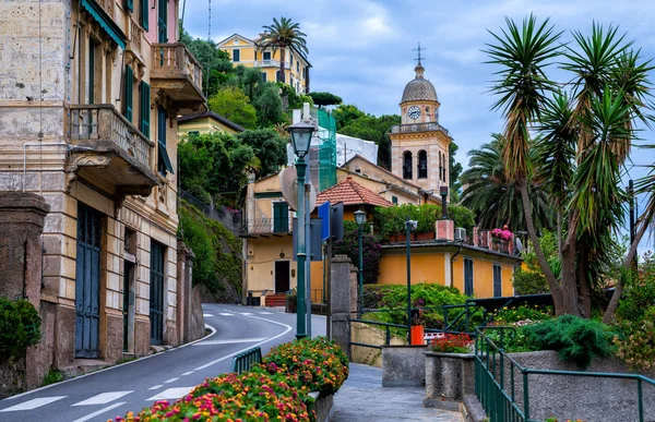 Niesamowite Kolorowe Domy Fantastyczny Widok Miejscowość Turystyczna Portofino Wybrzeżu Ligurii — Zdjęcie stockowe
