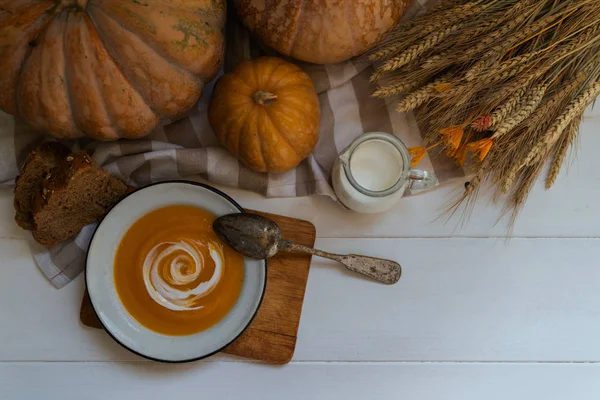 Traditional Fall Dishes Hot Spicy Pumpkin Soup Pumpkin Seeds Cream — Stock Photo, Image