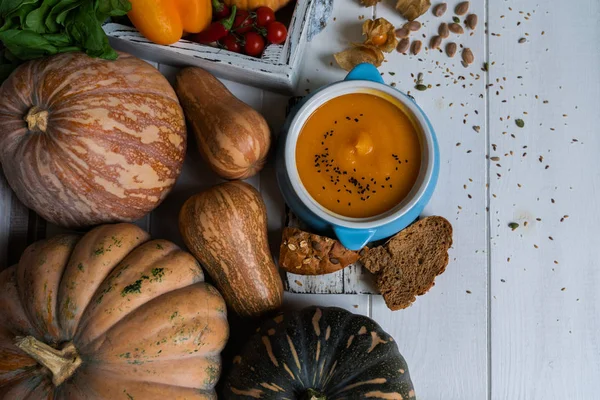 Seasonal Autumn Food Spicy Pumpkin Ans Carrot Soup Cream Seasoning — Stock Photo, Image