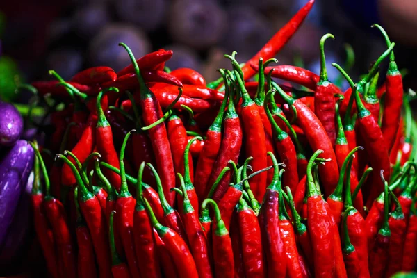 Produtos Hortícolas Frescos Orgânicos Diferentes Mercado Dos Agricultores Mercado Alimentar — Fotografia de Stock