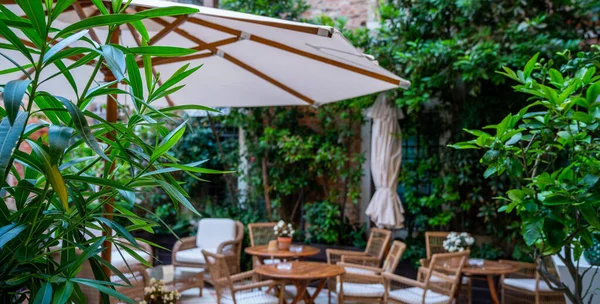 Typical View Street Tables Cafe Venice Italy Architecture Landmark Cozy — Stock Photo, Image